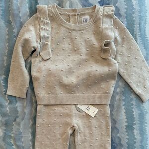 BRAND NEW Tags On Baby Gap 2-piece Lightweight Tan Cozy Sweater 12-18 months